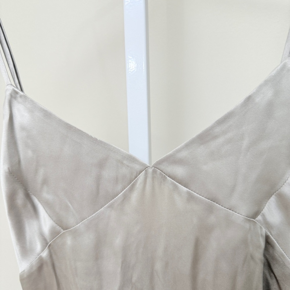 MILKWHITE MININDRESS IN SILVER SIZE M - Picture 6 of 8
